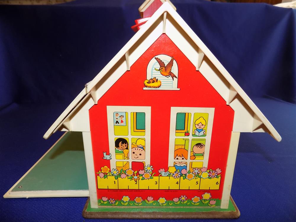 Fisher Price Little People School House #923 Nearly Complete picture 14130
