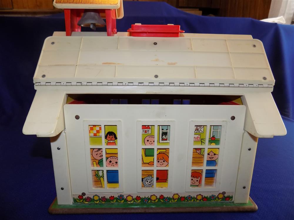 Fisher Price Little People School House #923 Nearly Complete picture 14133