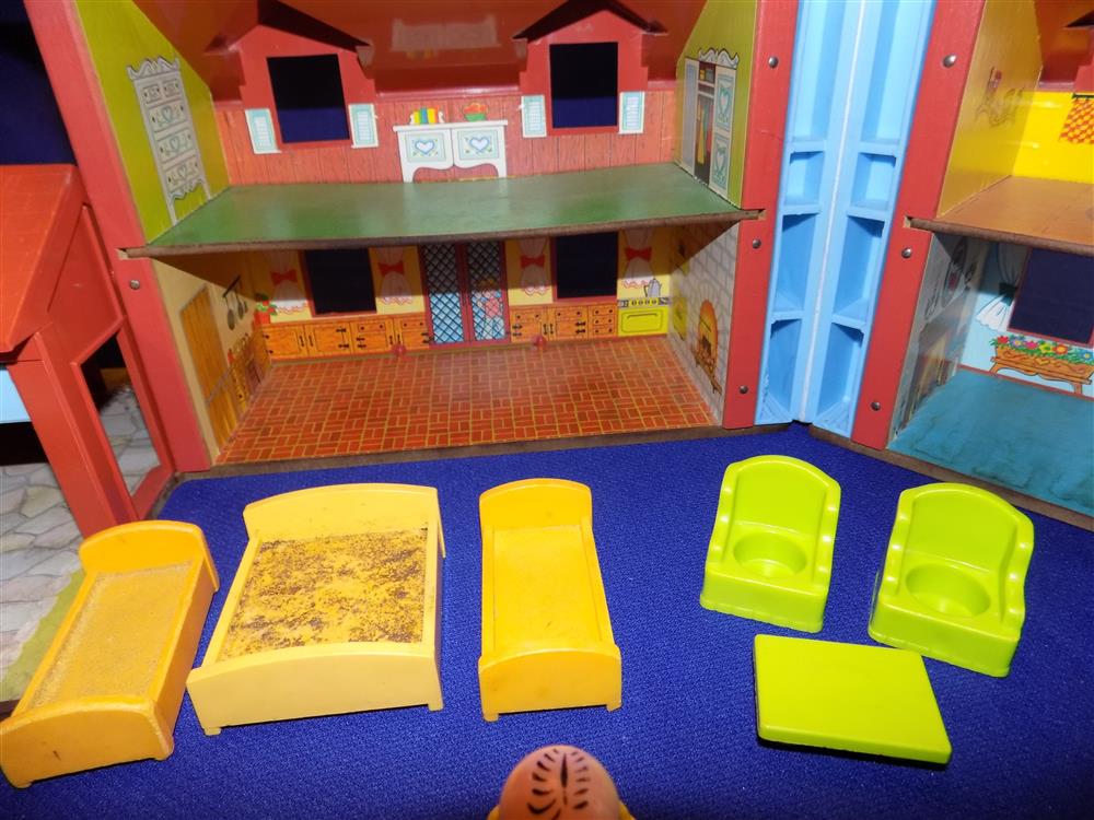 Fisher Price Little People Brown Tudor House #952 Vintage complete set picture 14135