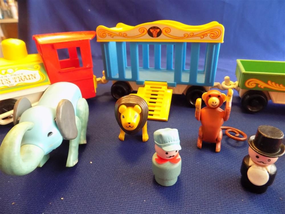 Fisher Price Little People Circus Train Animals #991 picture 14099
