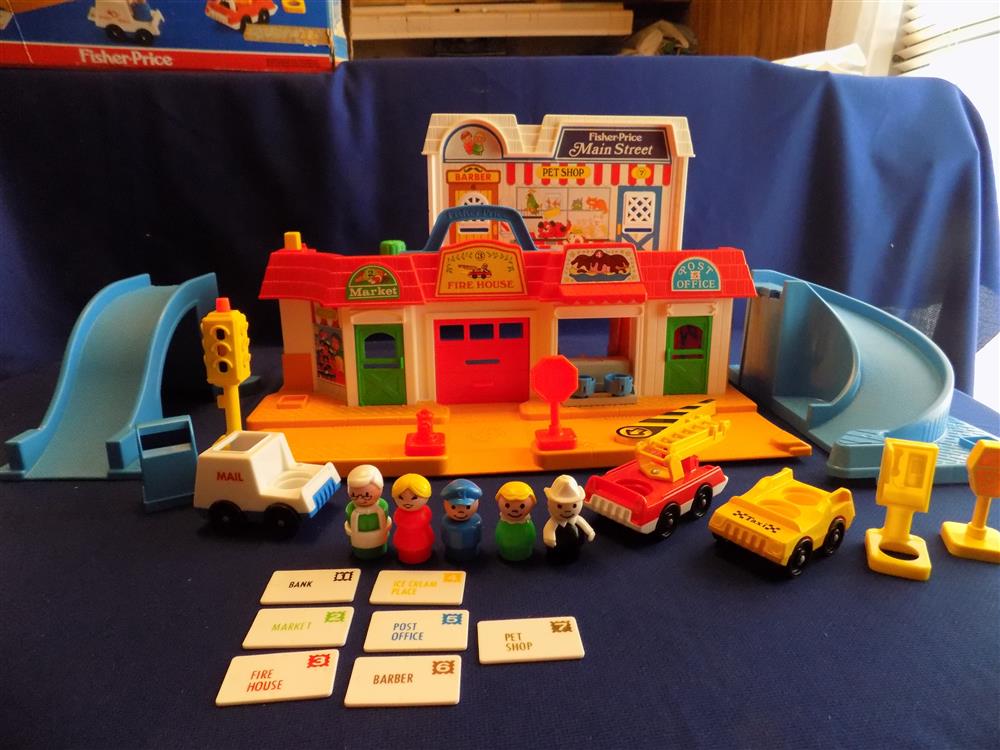 Fisher Price Little People Main Street Village #2500 Mint picture 16232