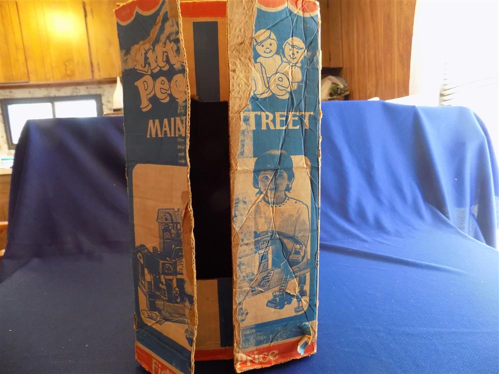 Fisher Price Little People Main Street Village #2500 Mint picture 16264