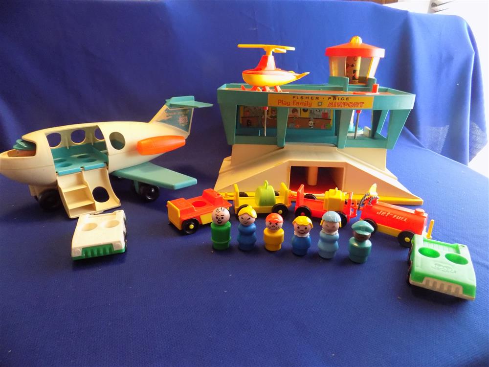 Fisher Price Little People Airport Airplane #996 Near Complete picture 18322