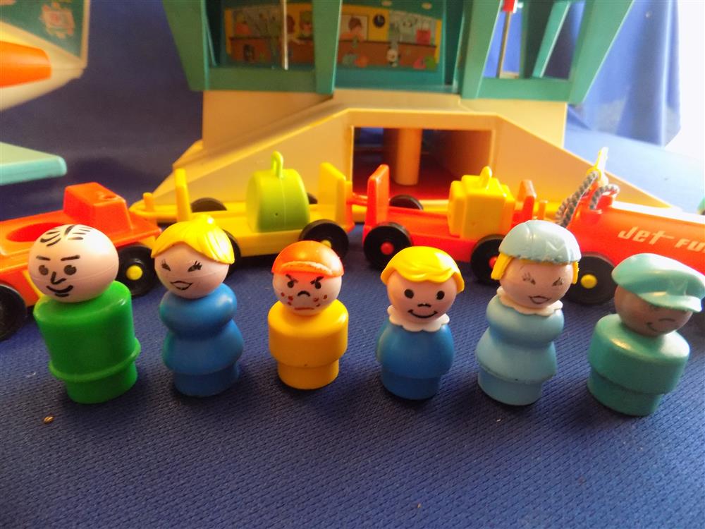 Fisher Price Little People Airport Airplane #996 Near Complete picture 18325