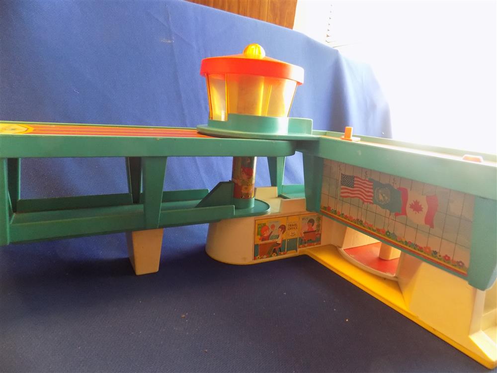 Fisher Price Little People Airport Airplane #996 Near Complete picture 18326