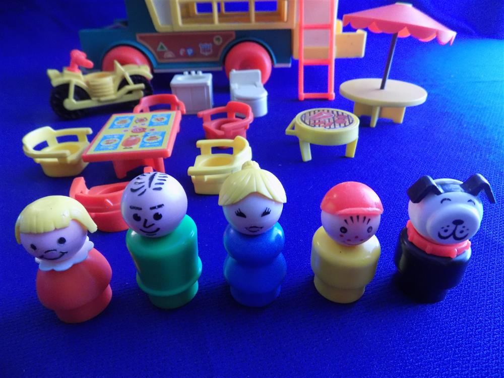 Fisher Price Play Family Camper #994 Complete Plus Extras picture 17300