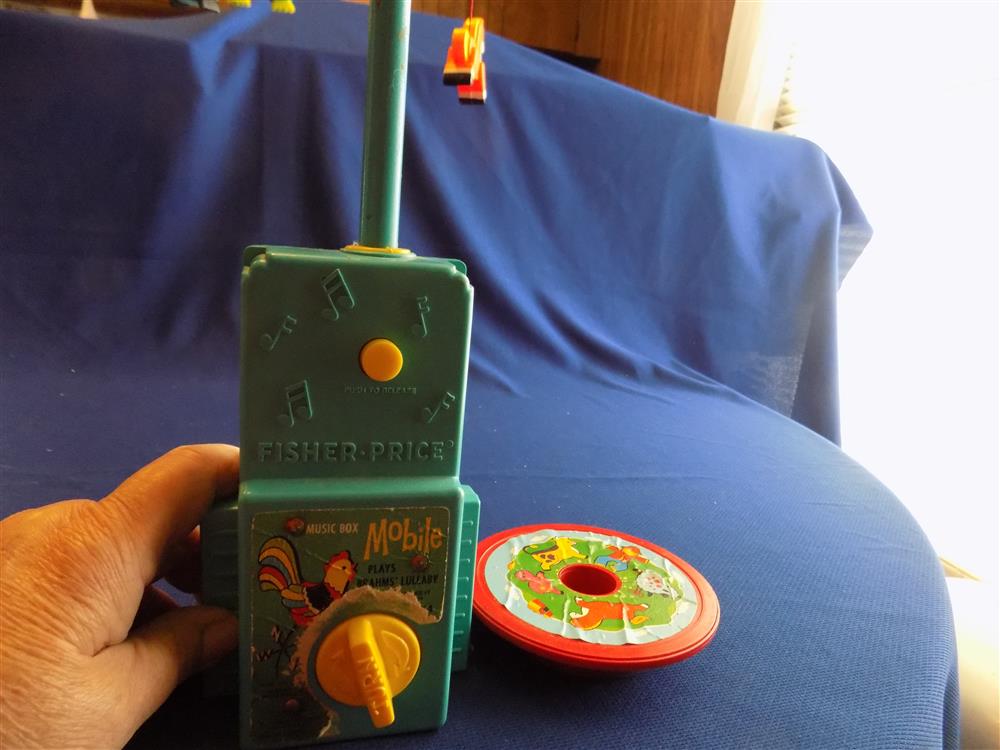 Fisher Price Crib and Playpen Music Box Mobile #174 picture 18294