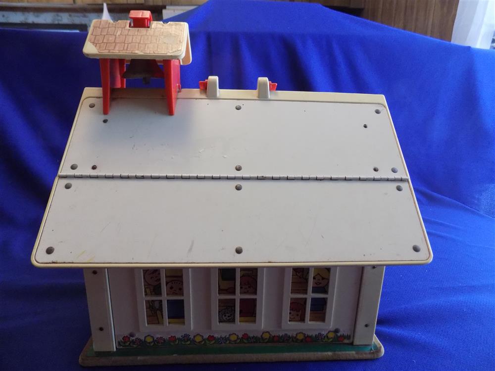 Fisher Price Little People School House #923 Not Complete picture 18306