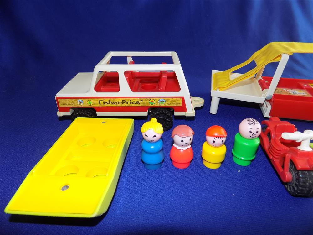 Fisher Price Little People Pop Up Camper Set #992 picture 18333