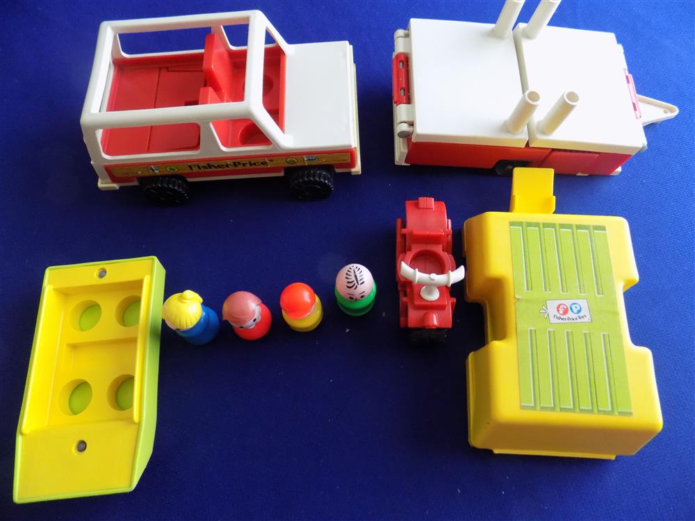 Fisher Price Little People Pop Up Camper Set #992 picture 18340