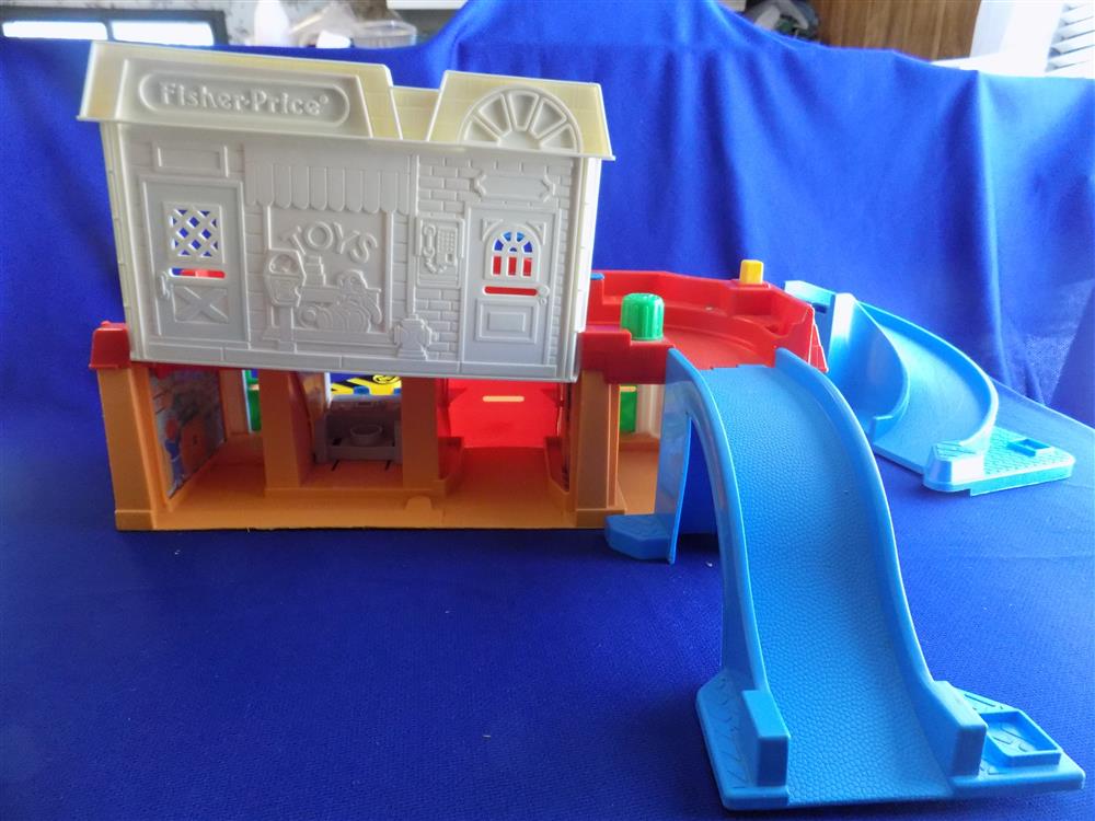 Fisher Price Little People Main Street #2500 Incomplete picture 18348