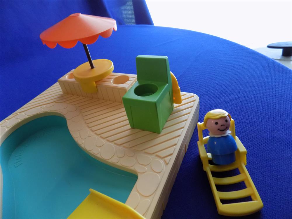 Fisher Price Little People #2526 Pool Set Complete picture 19329