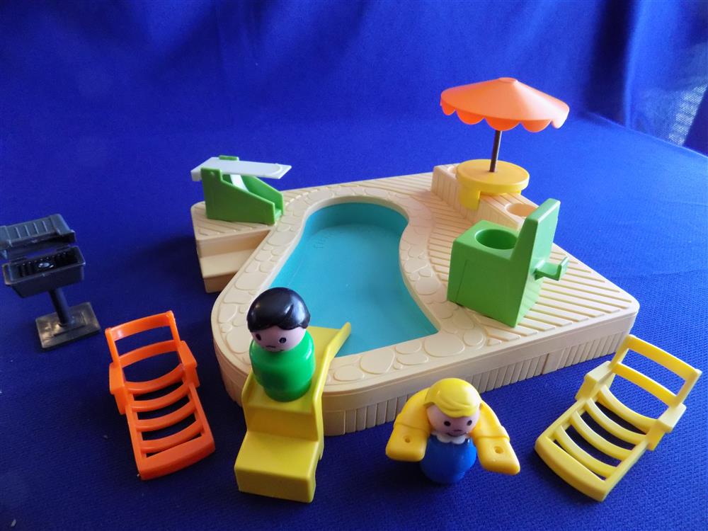 Fisher Price Little People #2526 Pool Set Complete picture 19331