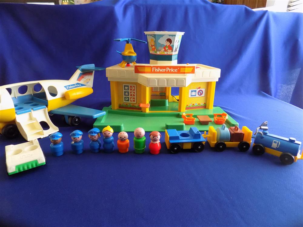 Fisher Price Little People Jetport #2502 Incomplete picture 19344