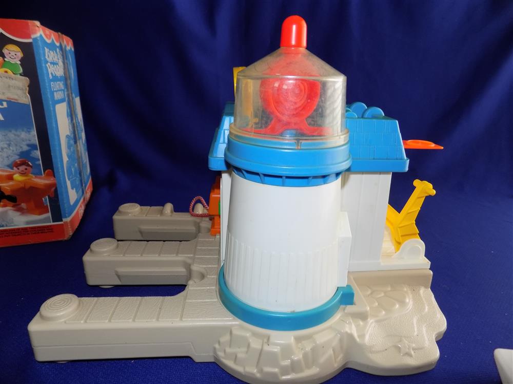 Fisher Price Little People Floating Marina #2582 picture 19359