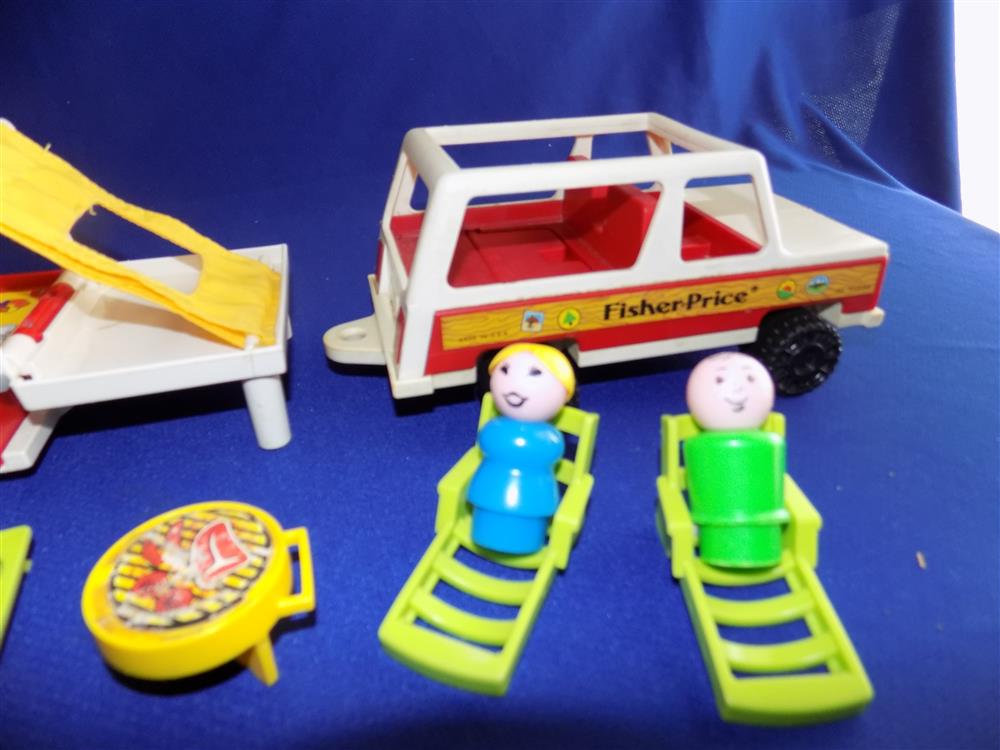 Fisher Price Little People Pop Up Camper #992 Complete Set picture 19394