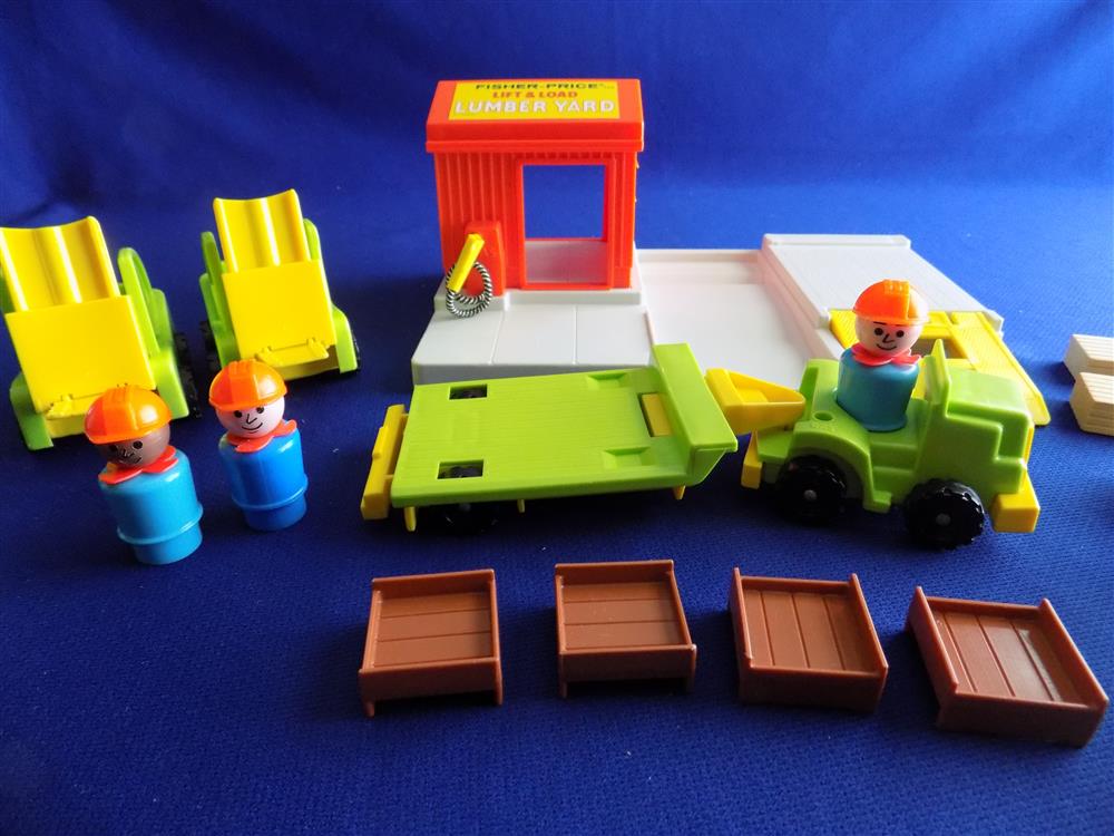Fisher Price Little People Lift & Load Lumber Yard #944 Mint picture 20398