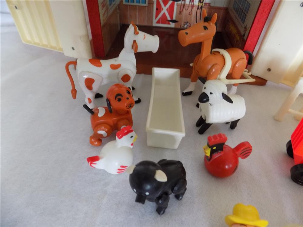 Fisher Price Little People #915 Farm Set Sears 1985 picture 21414