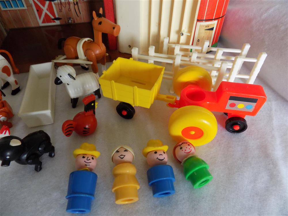 Fisher Price Little People #915 Farm Set Sears 1985 picture 21416