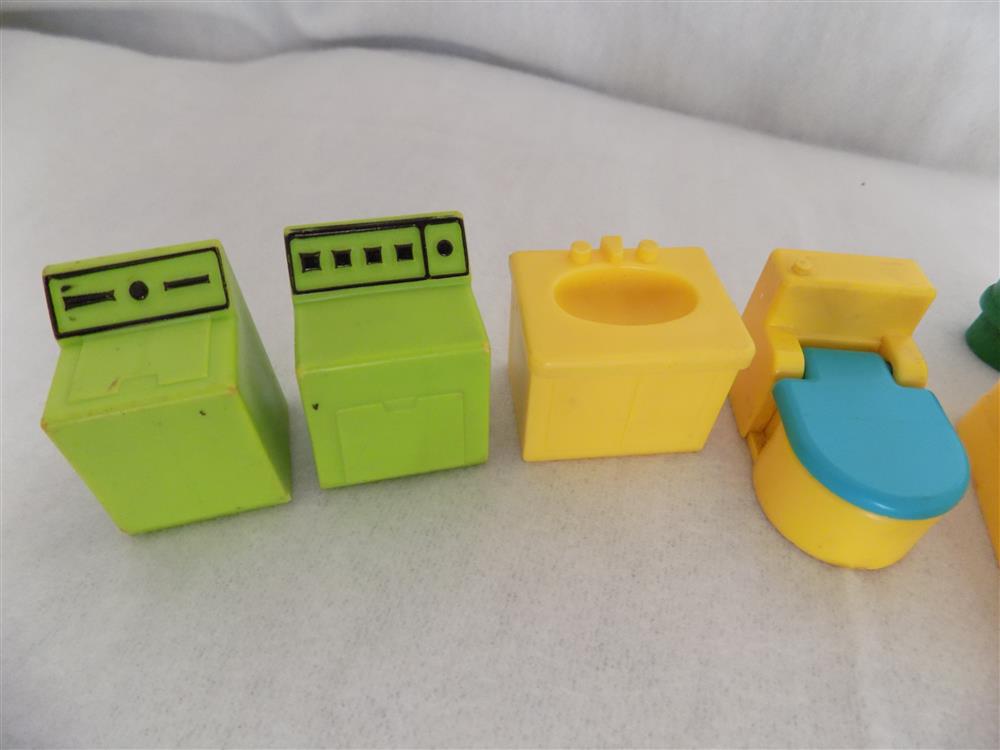 Fisher Price Play Family House Bath Utility Room Set #725 picture 18318