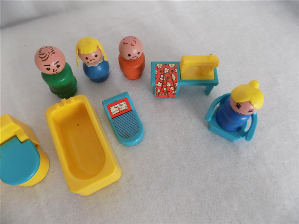 Fisher Price Play Family House Bath Utility Room Set #725 picture 18319