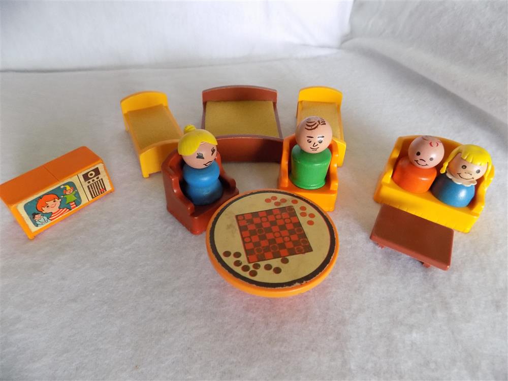 Fisher Price Play Family Decorator Set #728 Complete picture 21460