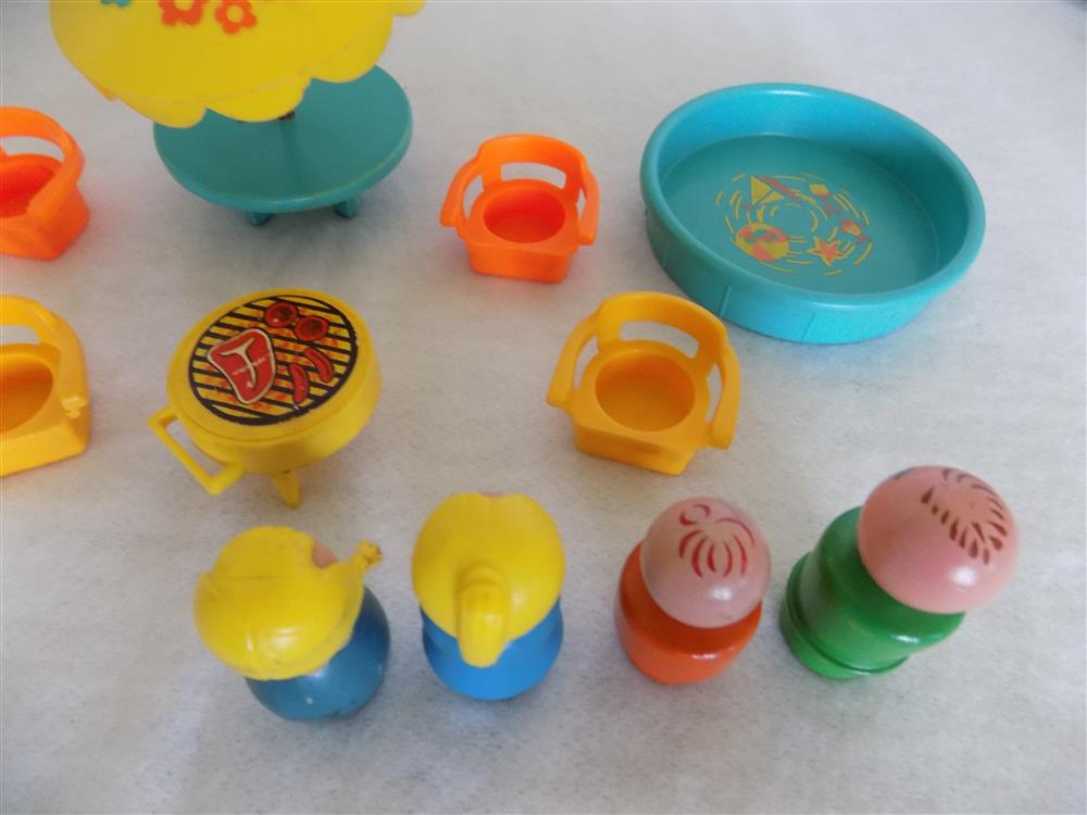 Fisher Price Little People Play Family Patio Set #726 Complete picture 22451
