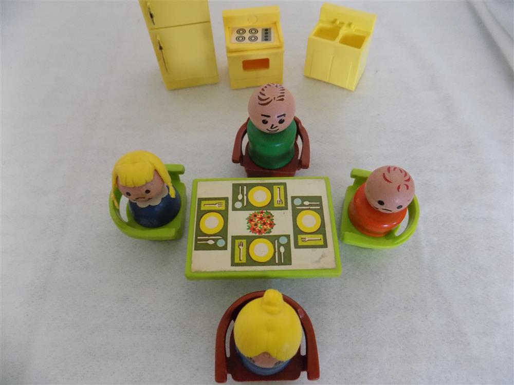 Fisher Price Little People Kitchen Set #729 Complete picture 22458