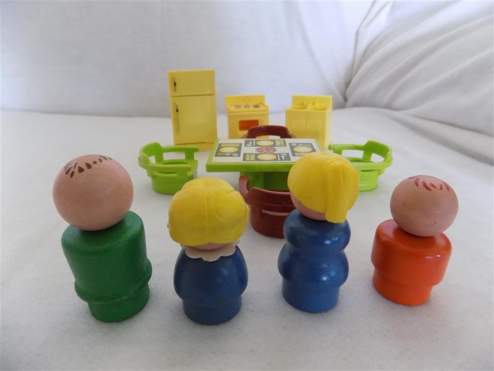 Fisher Price Little People Kitchen Set #729 Complete picture 22459