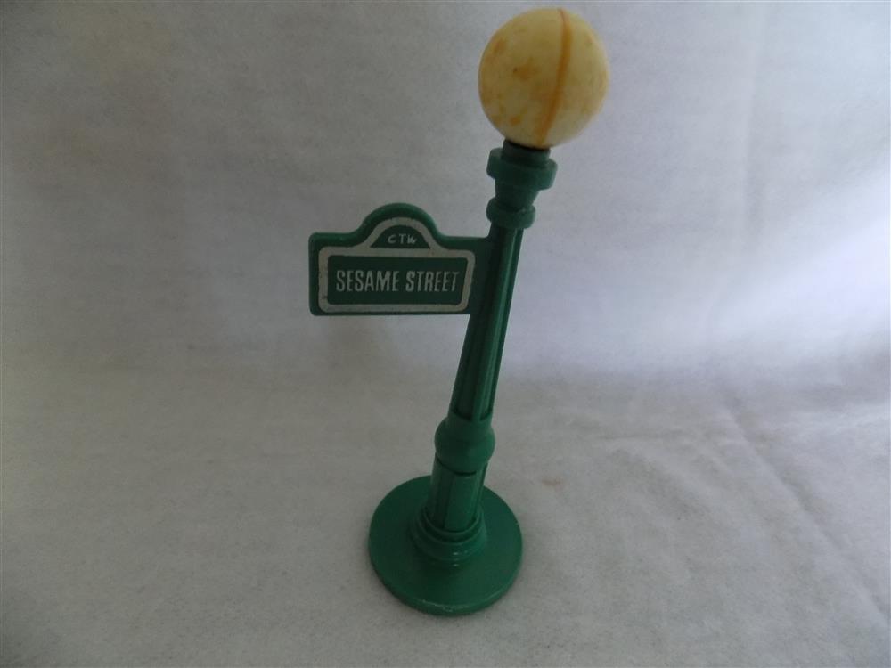 Fisher Price Little People Sesame Street #938 Lamp Post picture 23477