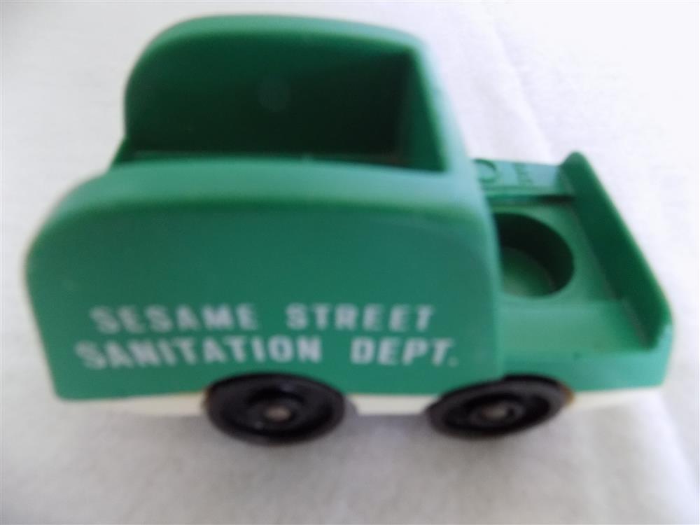 Fisher Price Little People Sesame Street #938 Sanitation Truck picture 22476
