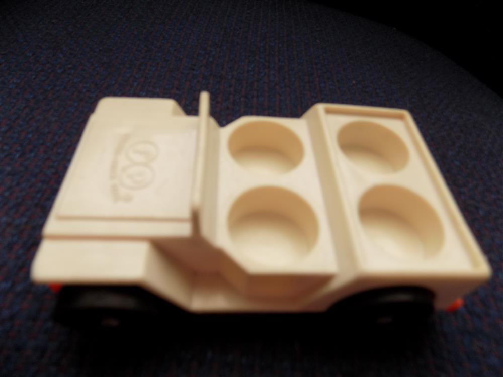Fisher Price Little People A Frame #990 Jeep White Car picture 23502