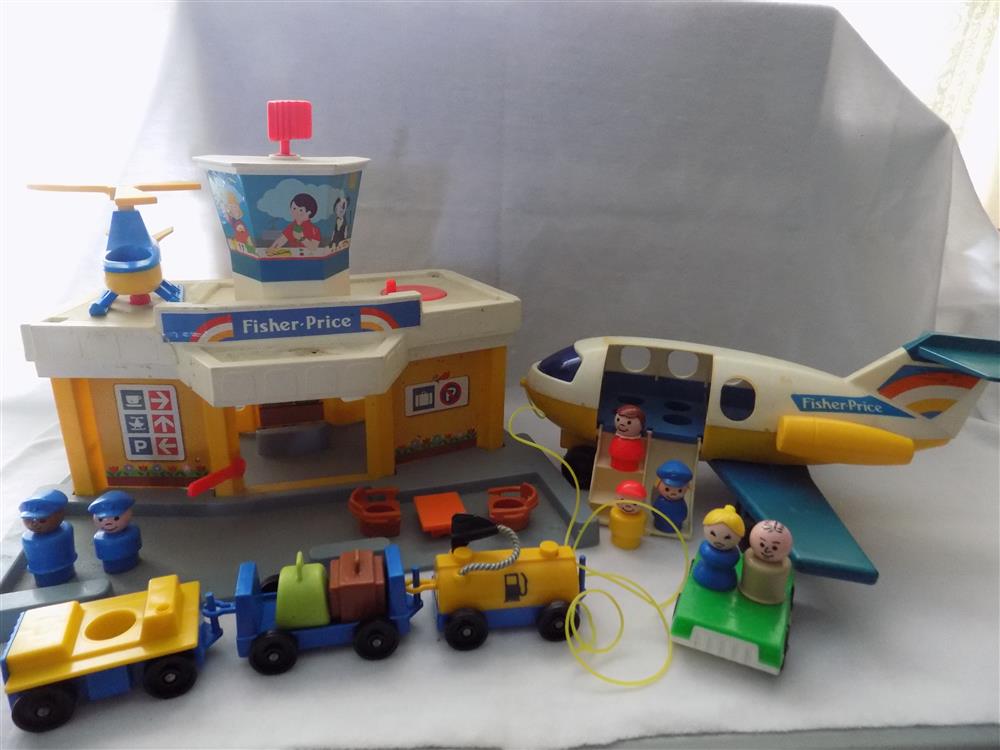 1980 Fisher Price Little People Airport Jetport #933 picture 23610
