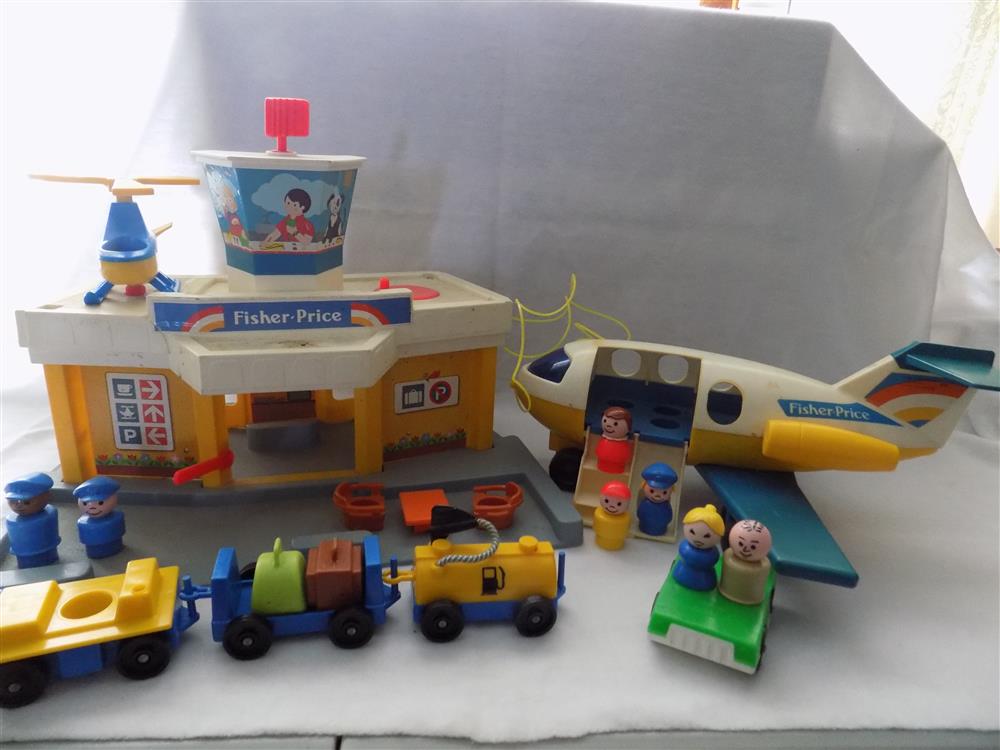 1980 Fisher Price Little People Airport Jetport #933 picture 23611