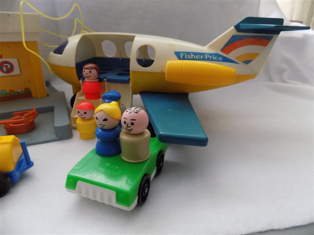 1980 Fisher Price Little People Airport Jetport #933 picture 23612