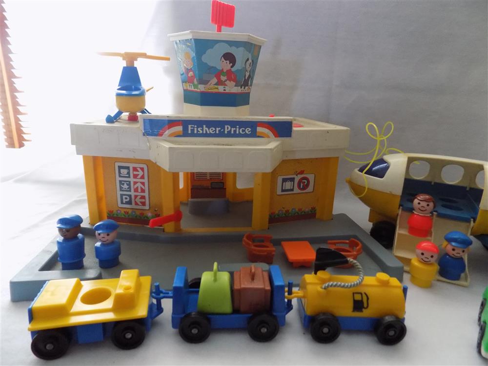 1980 Fisher Price Little People Airport Jetport #933 picture 23613