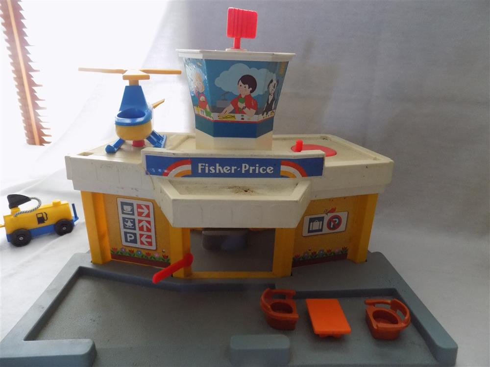 1980 Fisher Price Little People Airport Jetport #933 picture 23614