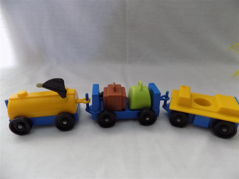 1980 Fisher Price Little People Airport Jetport #933 picture 23622