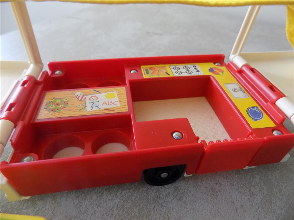 Fisher Price Little People Play Family #992 Pop-Up Camper picture 23637