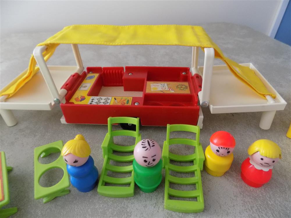 Fisher Price Little People Play Family #992 Pop-Up Camper picture 23641