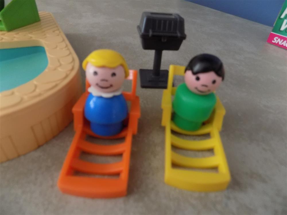 Fisher Price Little People #2526 Swimming Pool Vintage complete set picture 23629