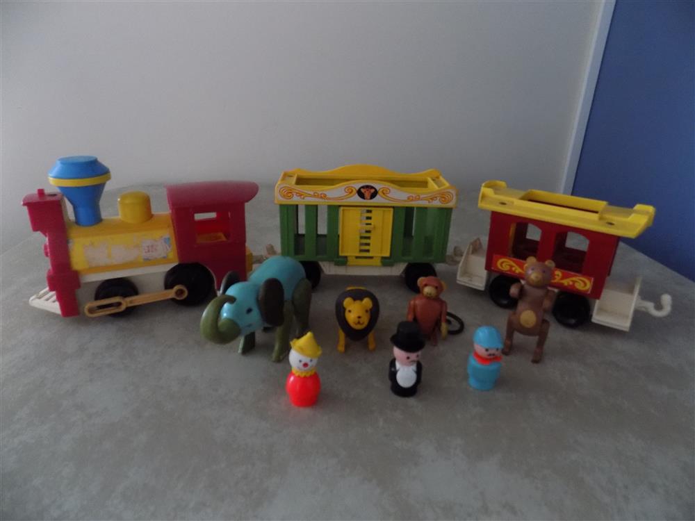 Fisher Price Little People #991 Play Family Circus Train 3 Car picture 23664