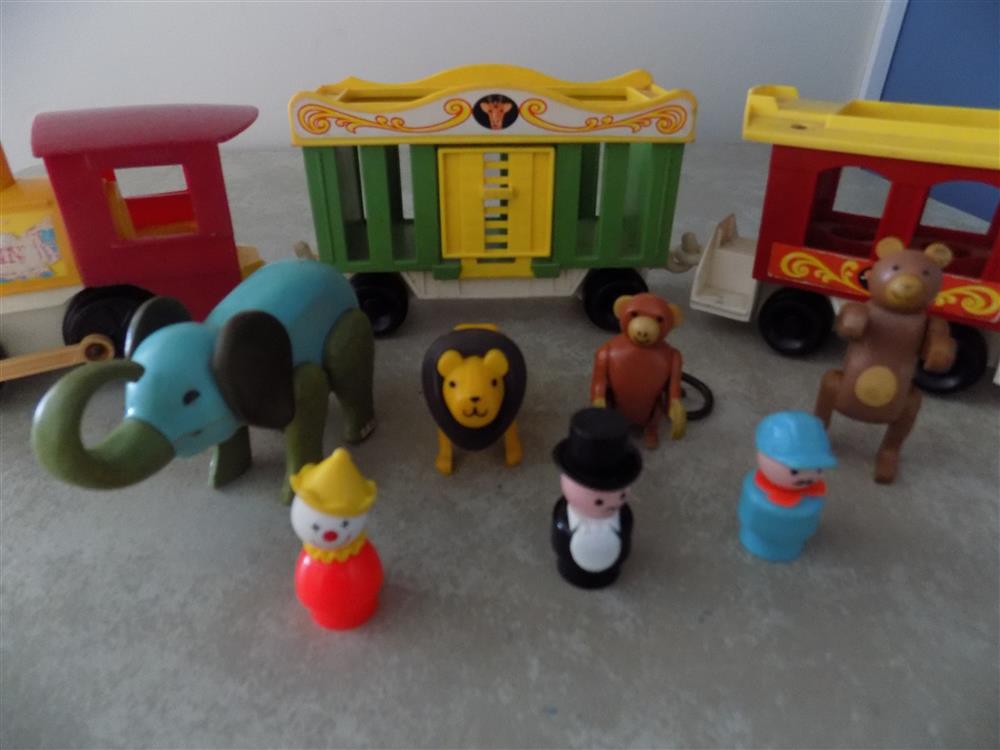 Fisher Price Little People #991 Play Family Circus Train 3 Car picture 23665