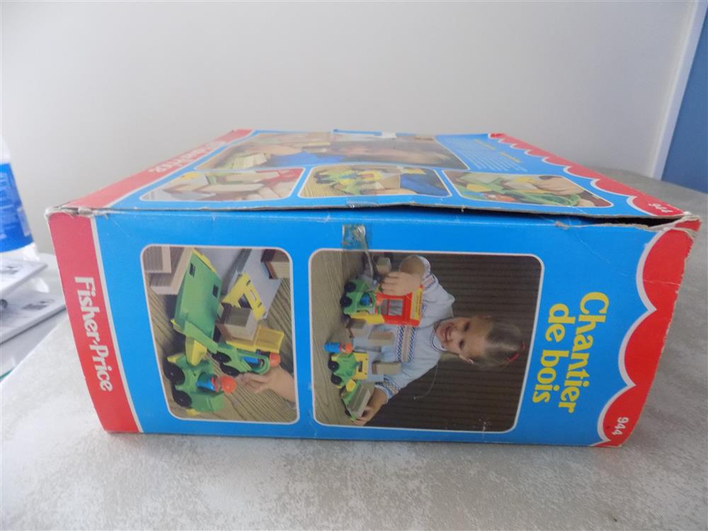 Fisher Price Little People Lift & Load Lumber Yard #944 picture 23723