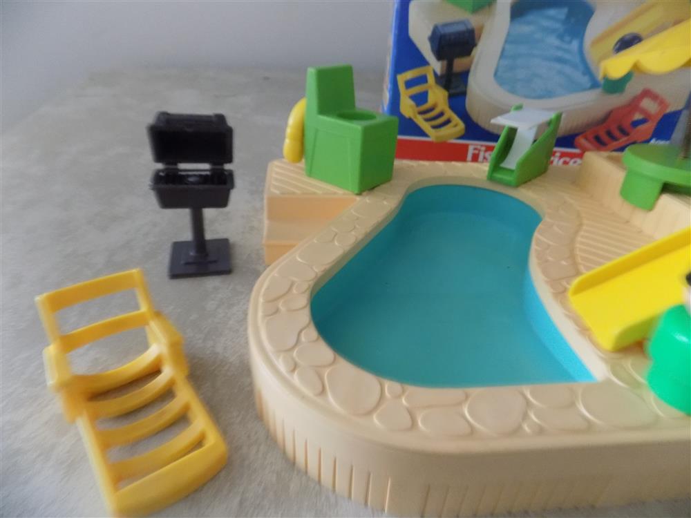 Fisher Price Little People Swimming Pool Set #2526 picture 23735
