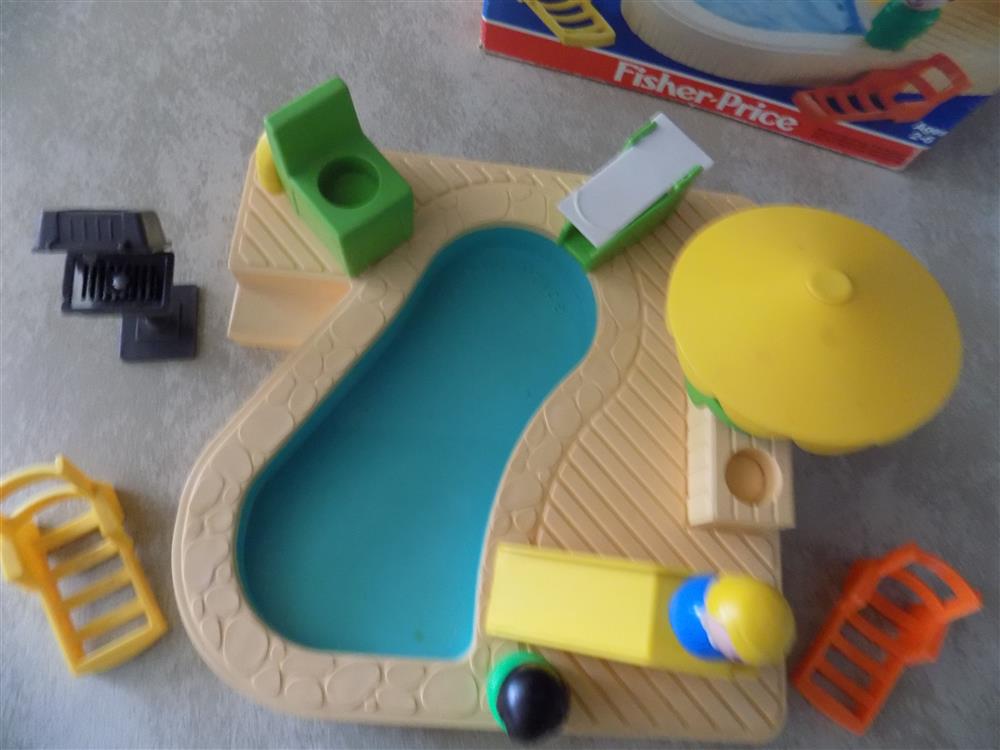 Fisher Price Little People Swimming Pool Set #2526 picture 23736