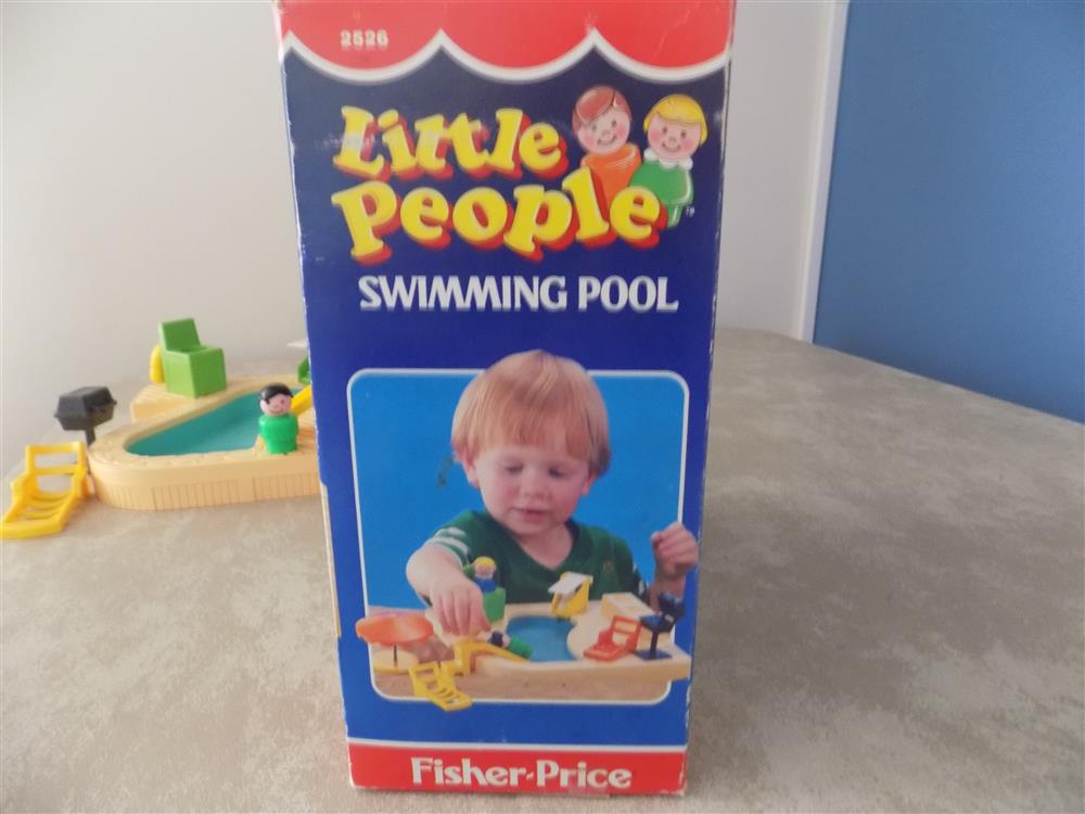 Fisher Price Little People Swimming Pool Set #2526 picture 23741
