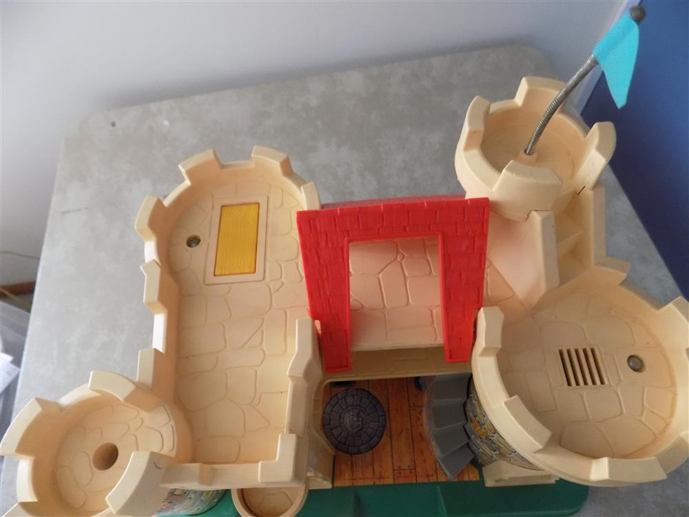 Fisher Price Little People Play Family Castle #993 Near Mint with both boxes picture 23769
