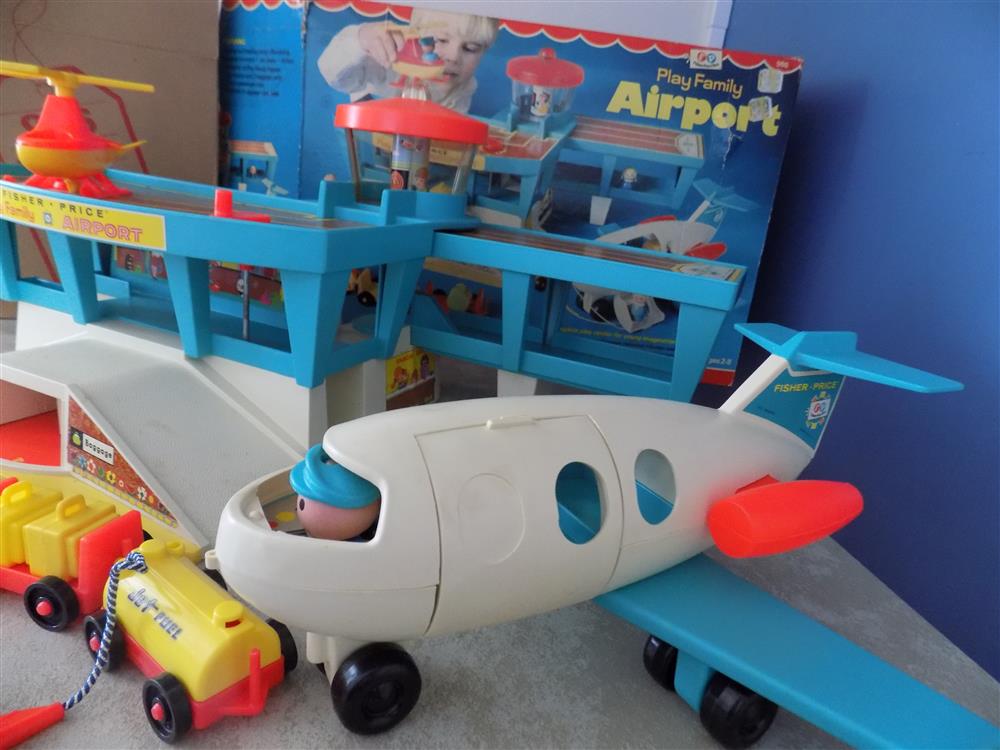 Fisher Price Little People Play Family Airport #993 With both Boxes picture 23777