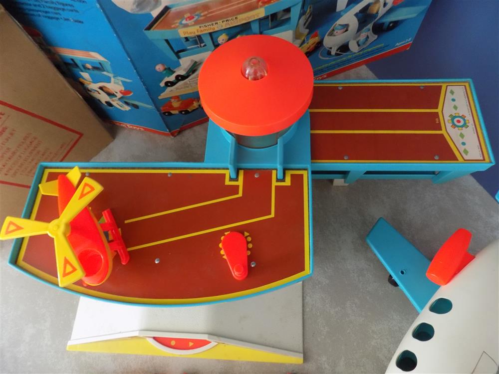 Fisher Price Little People Play Family Airport #993 With both Boxes picture 23779